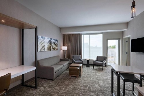 SpringHill Suites Waco - image 5