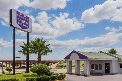 Knights Inn Waco South - image 28