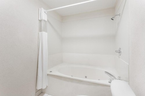 Knights Inn Waco South - image 29