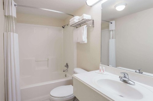 Knights Inn Waco South - image 9