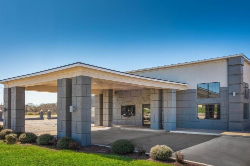Days Inn by Wyndham Waco - image 10