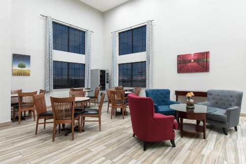 Days Inn by Wyndham Waco - image 12