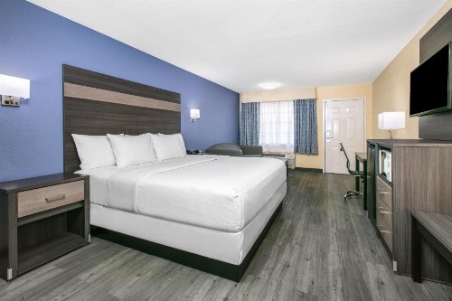 Days Inn by Wyndham Waco - image 19