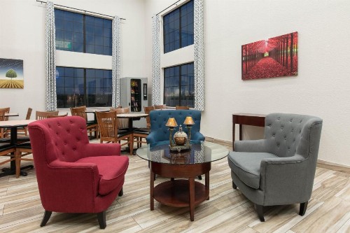 Days Inn by Wyndham Waco - image 7