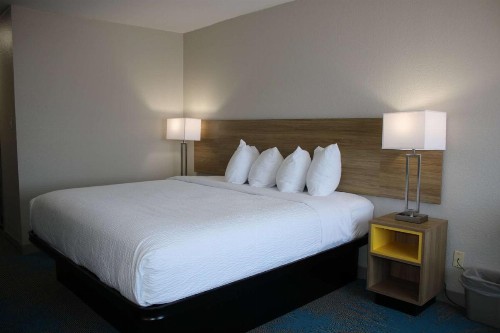 Motel 6-Waco TX - image 41