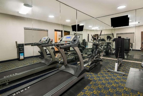 Quality Inn & Suites - image 24