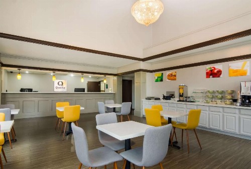 Quality Inn & Suites - image 39