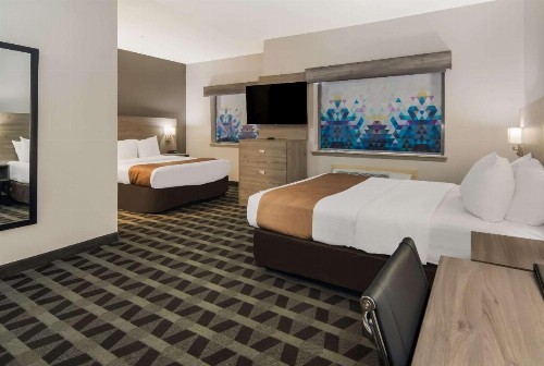 Quality Inn & Suites - image 40