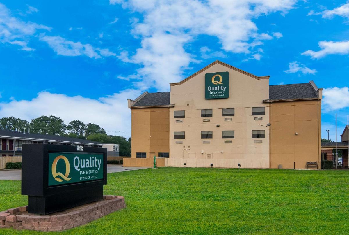 Quality Inn & Suites - image 6