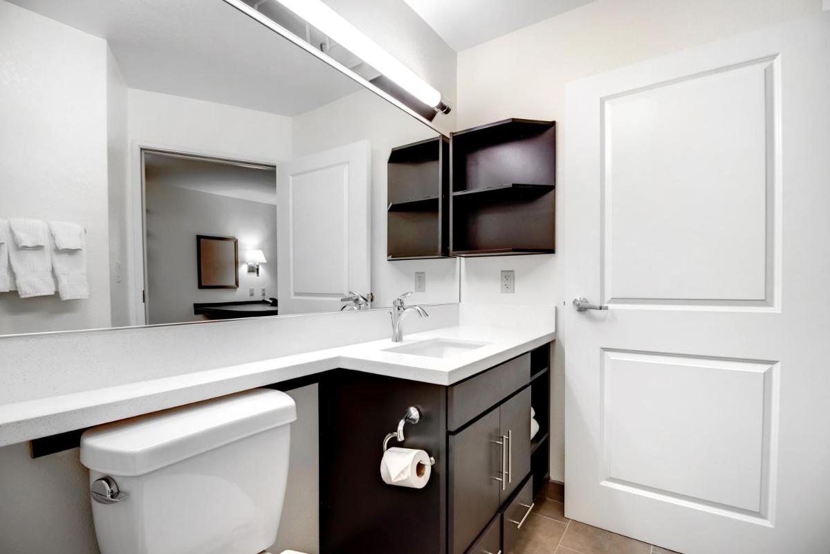 Candlewood Suites Waco an IHG Hotel - image 2