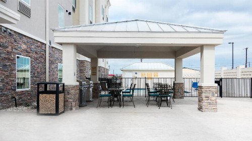 Candlewood Suites Waco an IHG Hotel - image 21