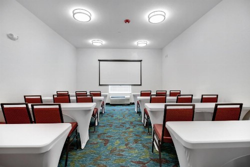 Candlewood Suites Waco an IHG Hotel - image 31