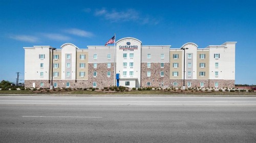 Candlewood Suites Waco an IHG Hotel - image 40