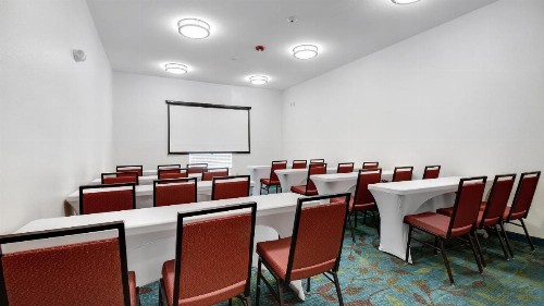 Candlewood Suites Waco an IHG Hotel - image 6
