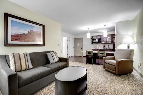 Candlewood Suites Waco an IHG Hotel - image 9