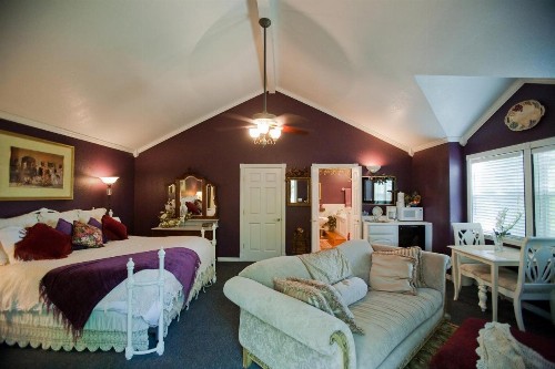 Bed and Breakfast on White Rock Creek - image 22