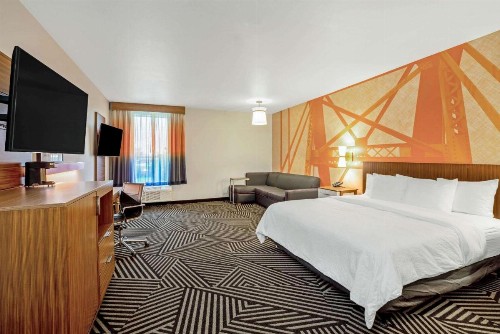 La Quinta by Wyndham Waco Baylor Downtown - image 26