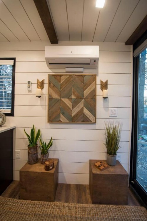 Elegant Container Home Tiny House#1 Near Magnolia - image 18