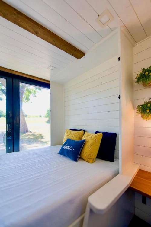 Elegant Container Tiny House Yellow & Blue - image 4