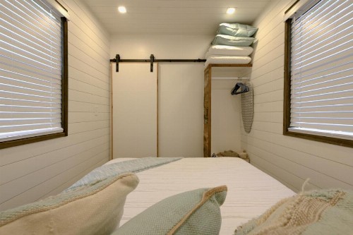 Container Tiny Home 12 min to Magnolia Silos and Baylor - image 22