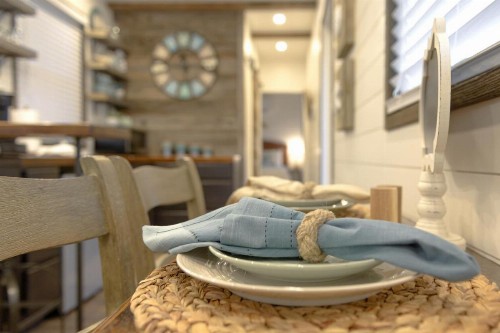 Container Tiny Home 12 min to Magnolia Silos and Baylor - image 35