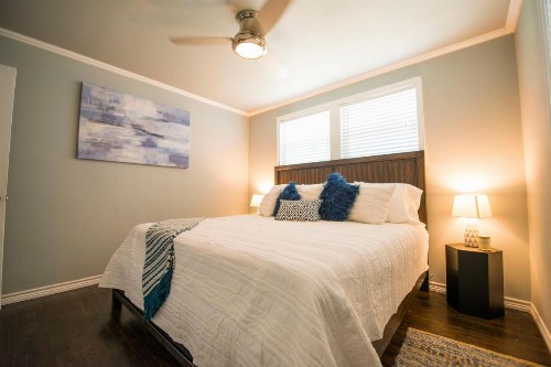Walk to the Silos! 3 Bed 1960's Bungalow near Baylor - image 30