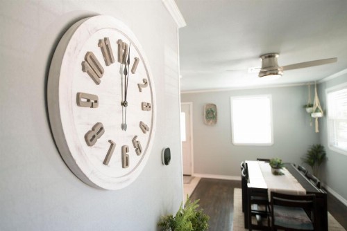 Walk to the Silos! 3 Bed 1960's Bungalow near Baylor - image 31