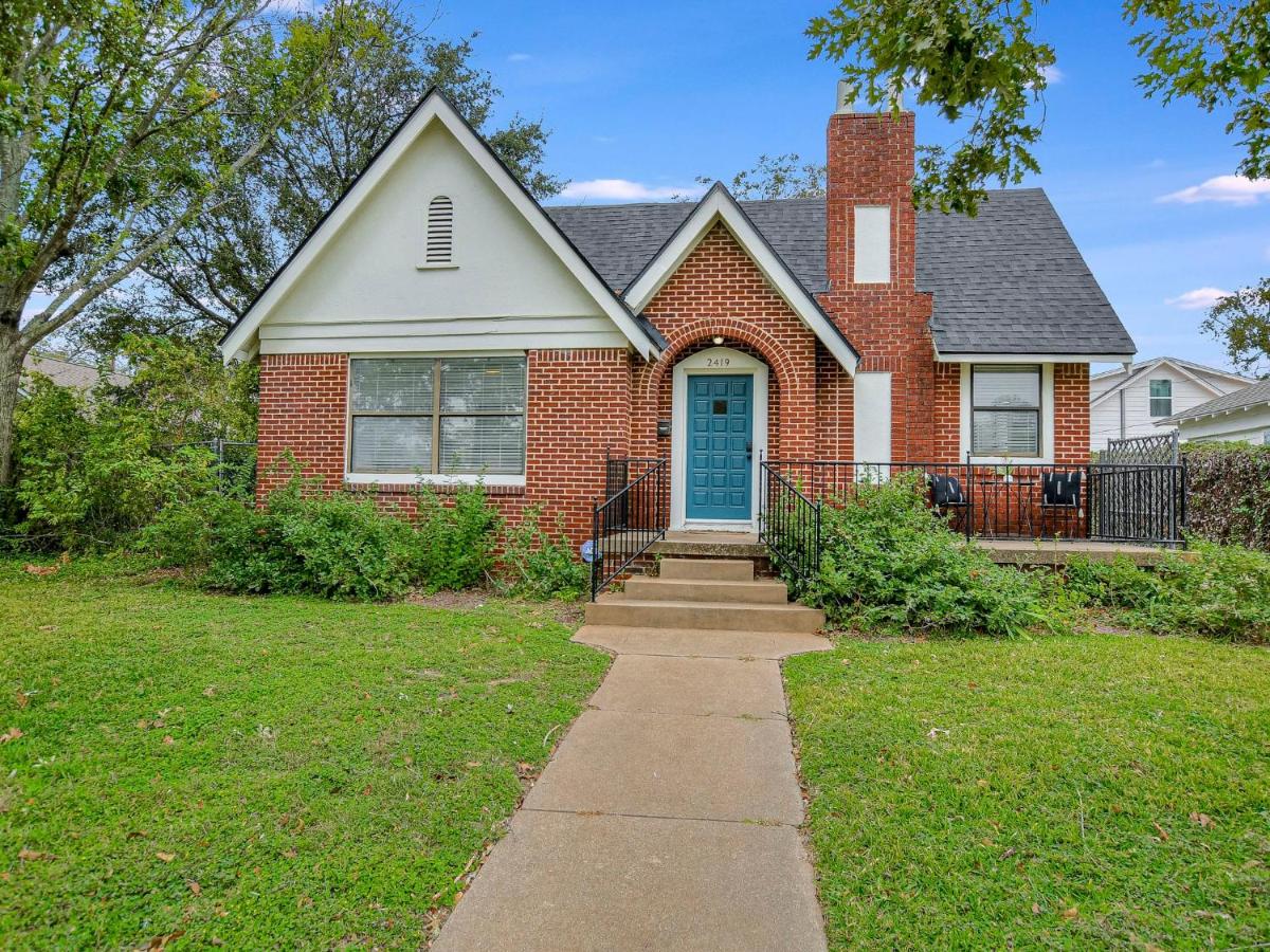 Classy 1927 Uptown Tudor 4 min to Magnolia - main image