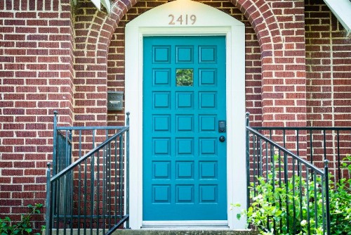 Classy 1927 Uptown Tudor 4 min to Magnolia - image 23