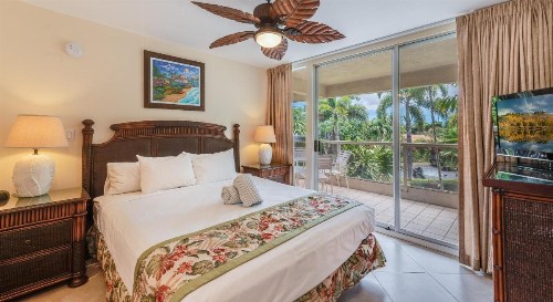 Castle Maui Banyan