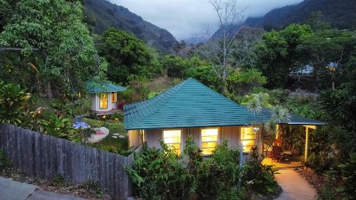 Iao Valley Inn - image 2