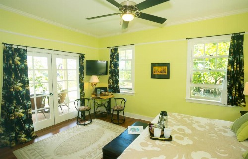 Iao Valley Inn - image 20