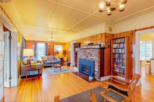 Bay Resort - image 6