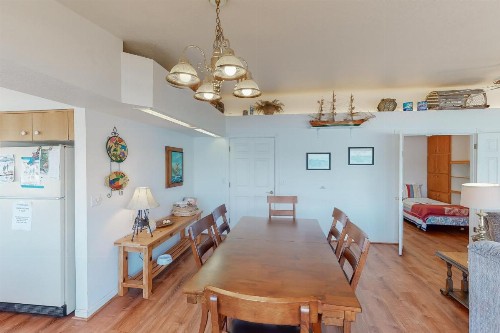 Harbor House - image 10
