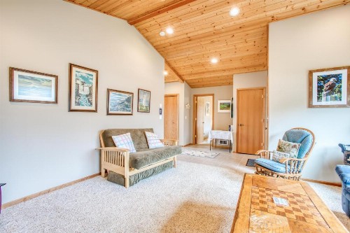 Scandia House in Bayshore Estates! - image 8