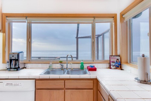 Wakonda Oceanfront Escape - image 9