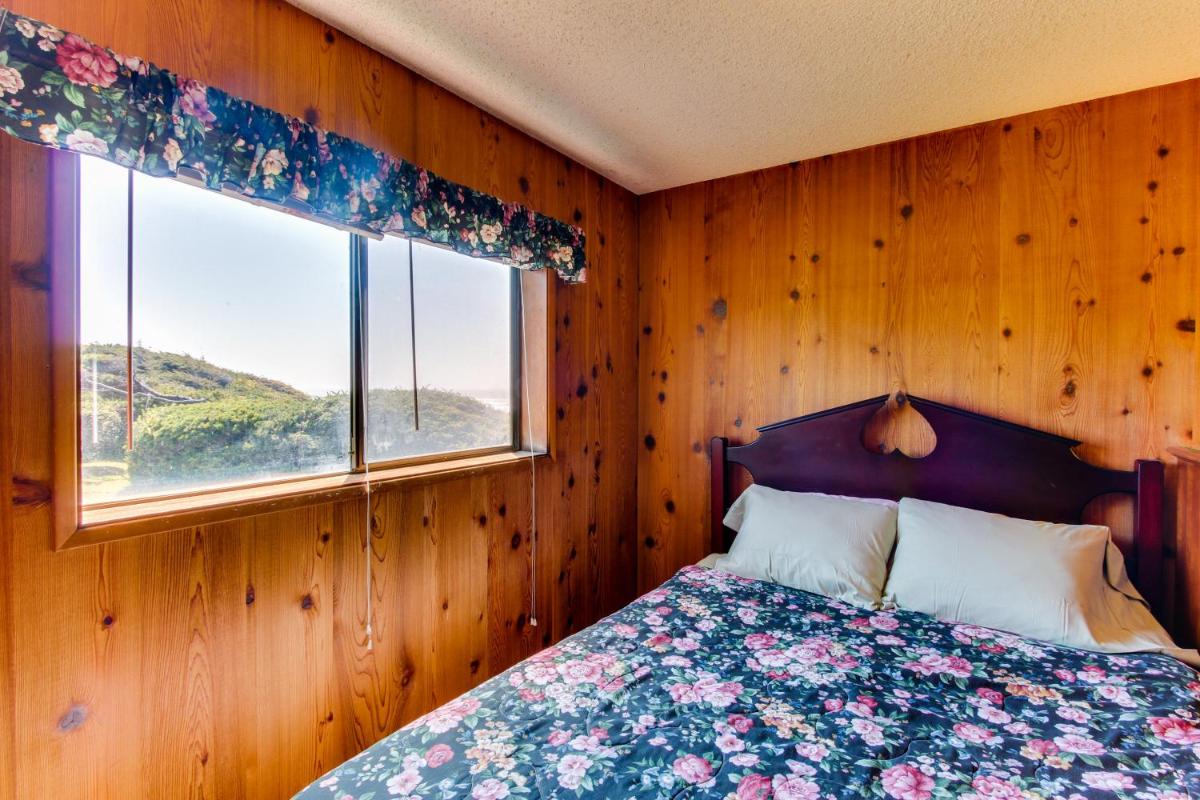 Cape Cod Cottages - image 7