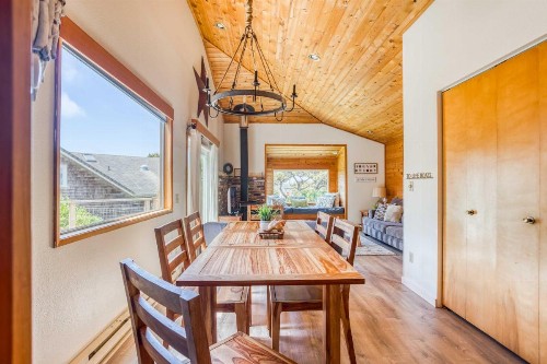 Cozy Cabin - image 12