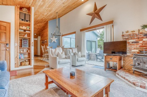Cozy Cabin - image 18