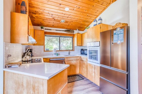 Cozy Cabin - image 25