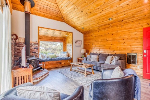 Cozy Cabin - image 29