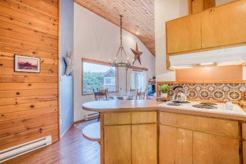 Cozy Cabin - image 34