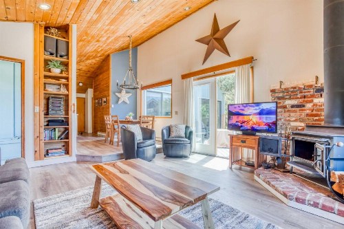 Cozy Cabin - image 45