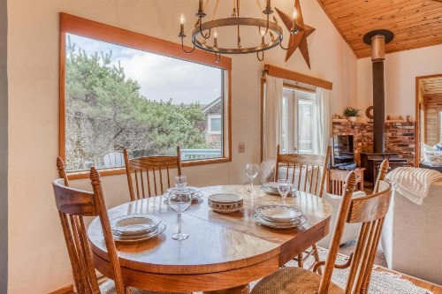 Cozy Cabin - image 7
