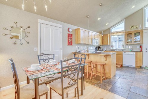 ACE Cabin - image 9