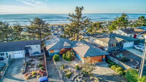 Pacific Ocean Blue - image 15