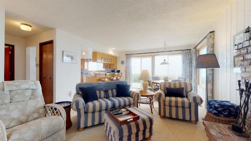 2 Bed 2 Bath Vacation home in Waldport - image 3