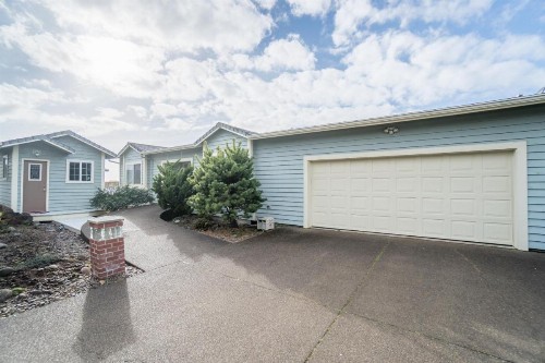 Pacific Sands - image 12