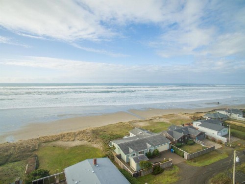 Pacific Sands - image 3