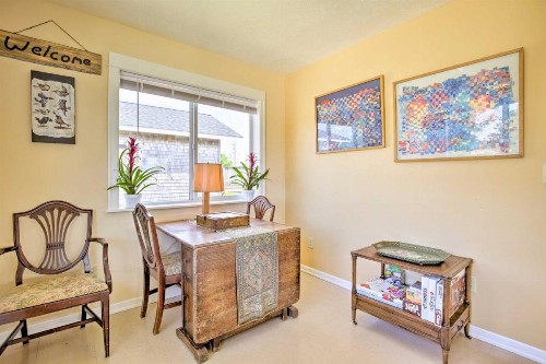 Waldport Townhome with Dog Run on Alsea Bay! - image 11